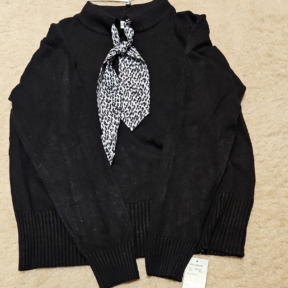 Elegant Black Sweater with Patterned Scarf Size Large